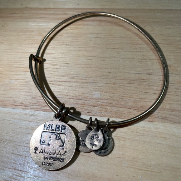 Alex and Ani MLB San Francisco Giants Charm Bangle - Picture 2 of 2